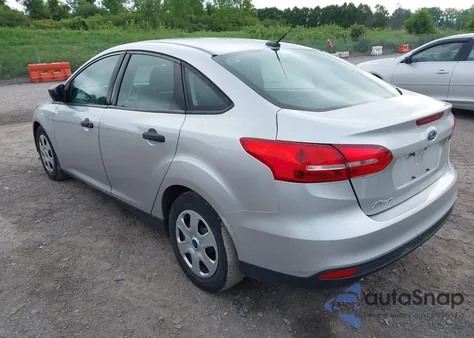 2018 Ford Focus S из США, поврежденный, VIN 1FADP3E2XJL274529